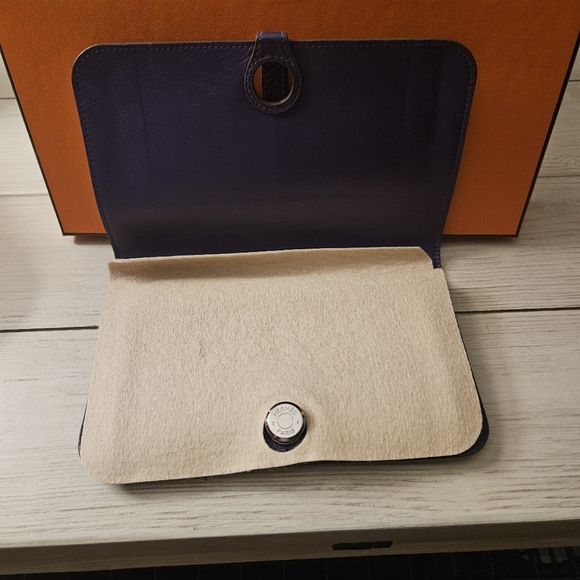 Hermes wallet - Picture 3 of 7